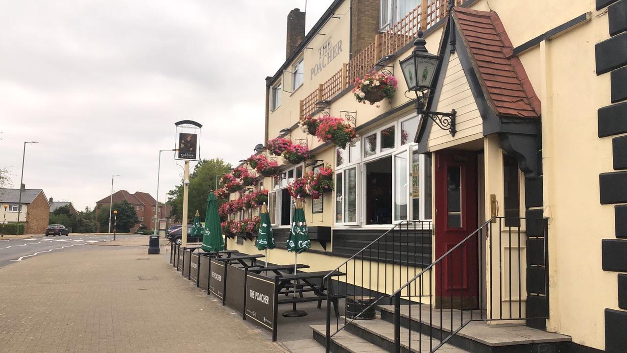 The Poacher Hotel Stevenage Exterior photo